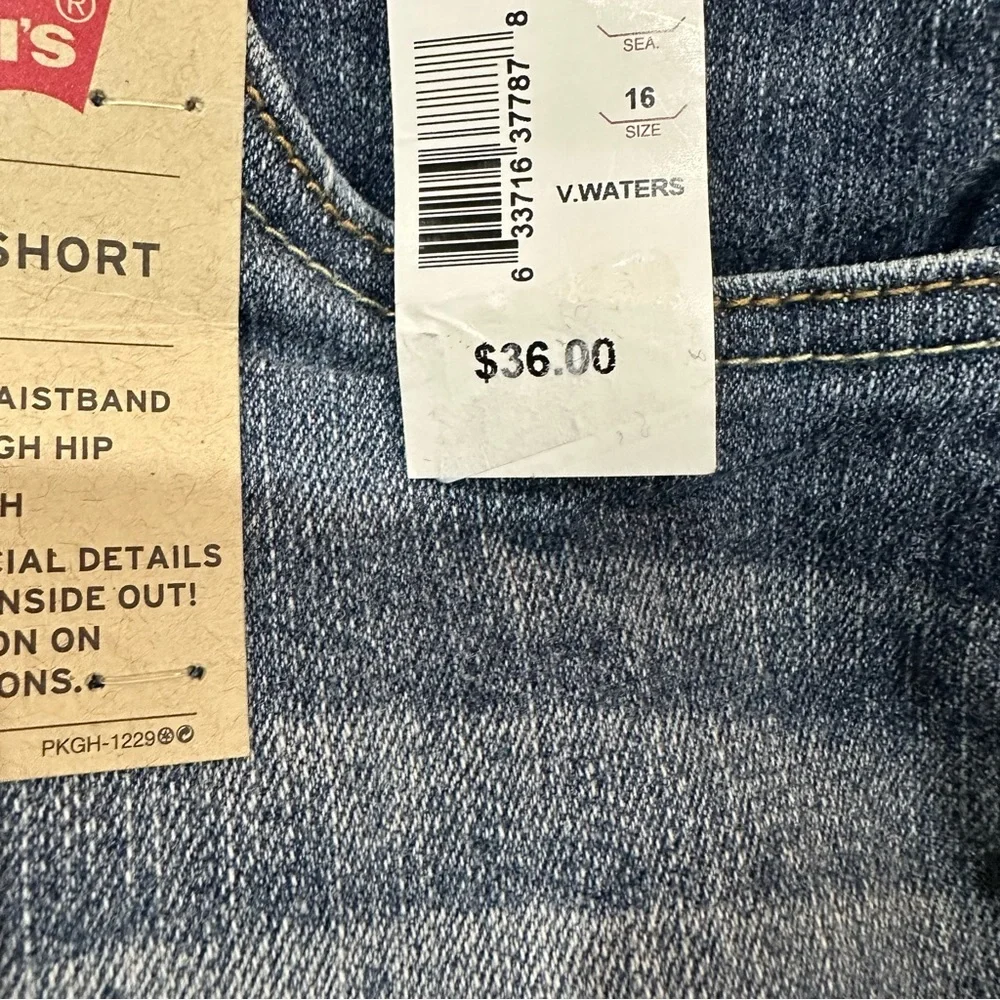 Girl’s Levi’s Jean Shorts